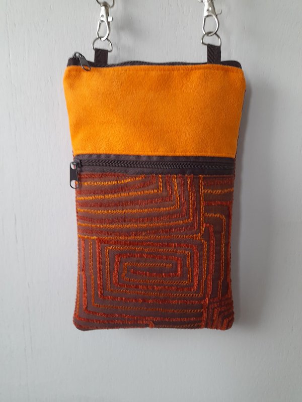 Handytasche zum Umhängen, Crossbody Bag aus Stoff weinrot-orange